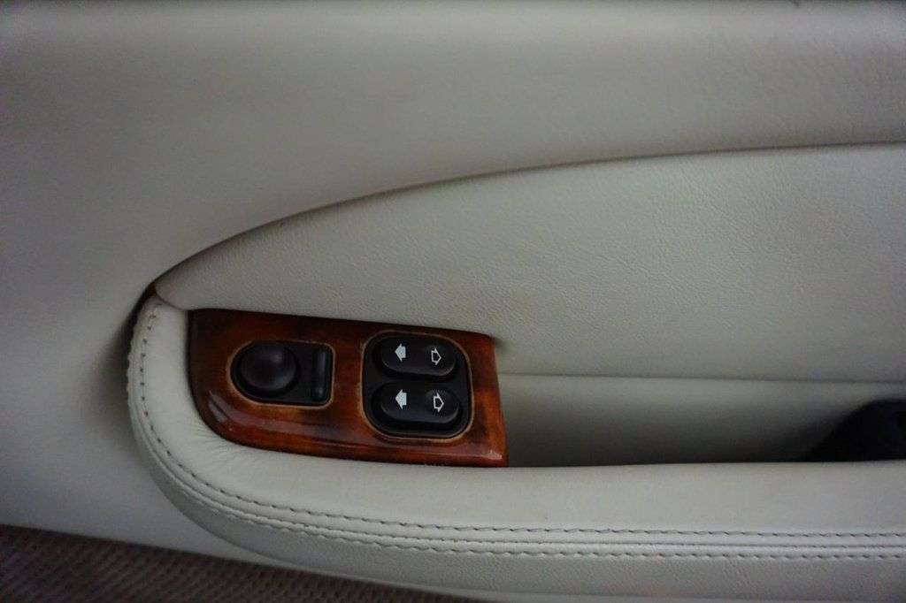 1998 JAGUAR XK8 1998 JAGUAR XK8
