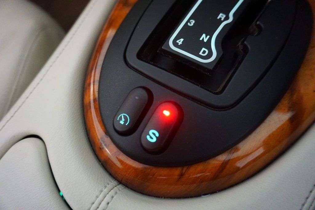 1998 JAGUAR XK8 1998 JAGUAR XK8