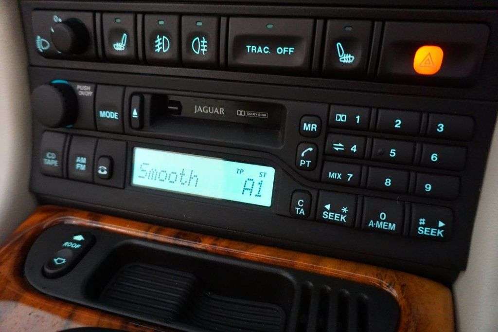 1998 JAGUAR XK8 1998 JAGUAR XK8