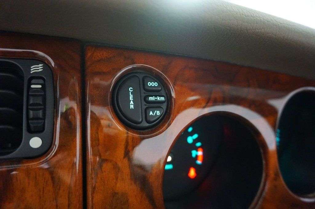 1998 JAGUAR XK8 1998 JAGUAR XK8