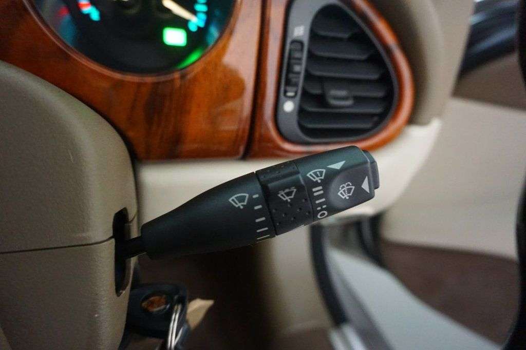 1998 JAGUAR XK8 1998 JAGUAR XK8