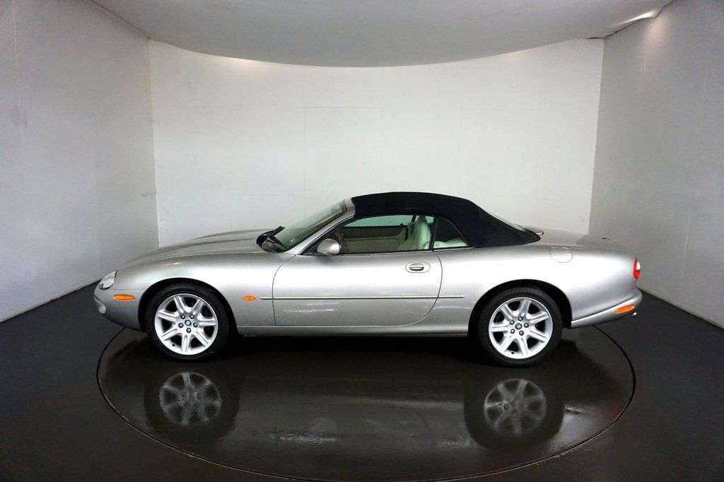 1998 JAGUAR XK8 1998 JAGUAR XK8