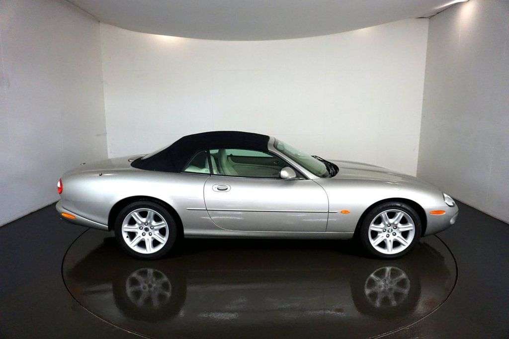 1998 JAGUAR XK8 1998 JAGUAR XK8