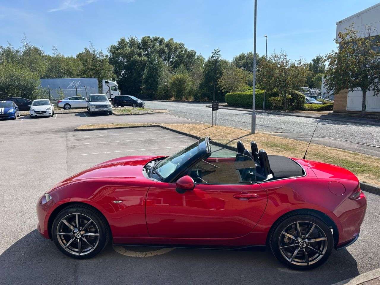 2016 MAZDA MX-5 2016 MAZDA MX-5