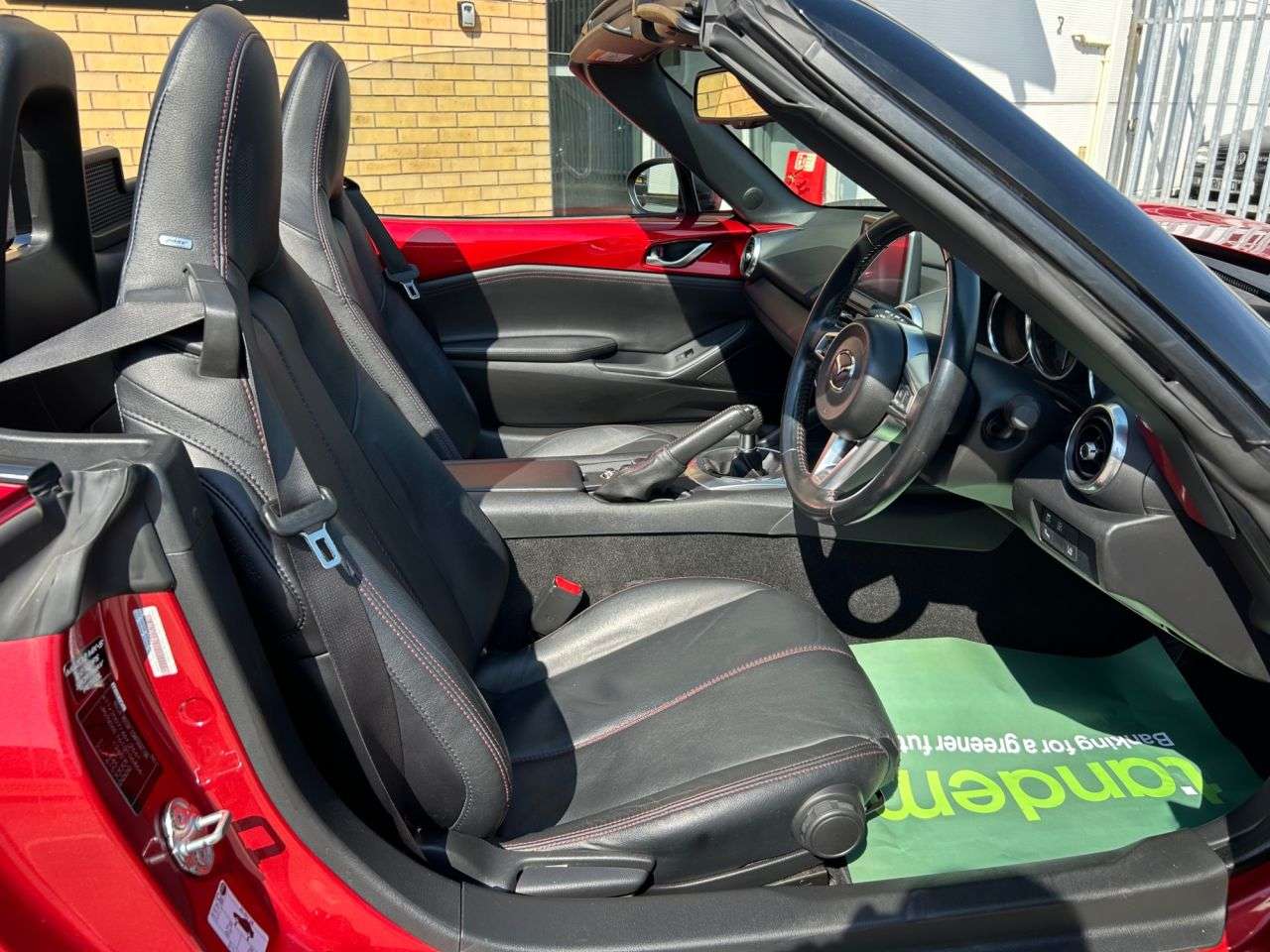 2016 MAZDA MX-5 2016 MAZDA MX-5