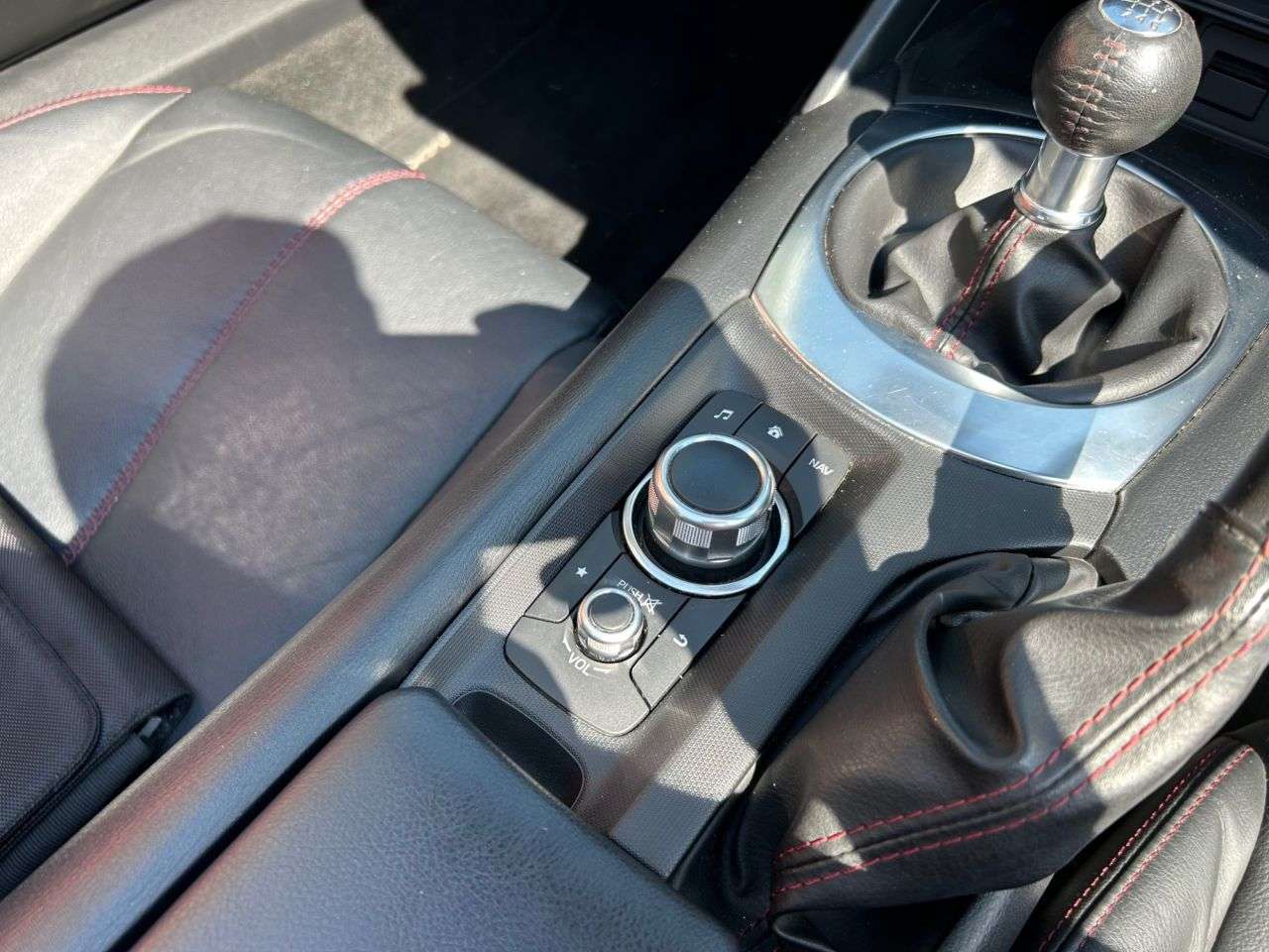 2016 MAZDA MX-5 2016 MAZDA MX-5