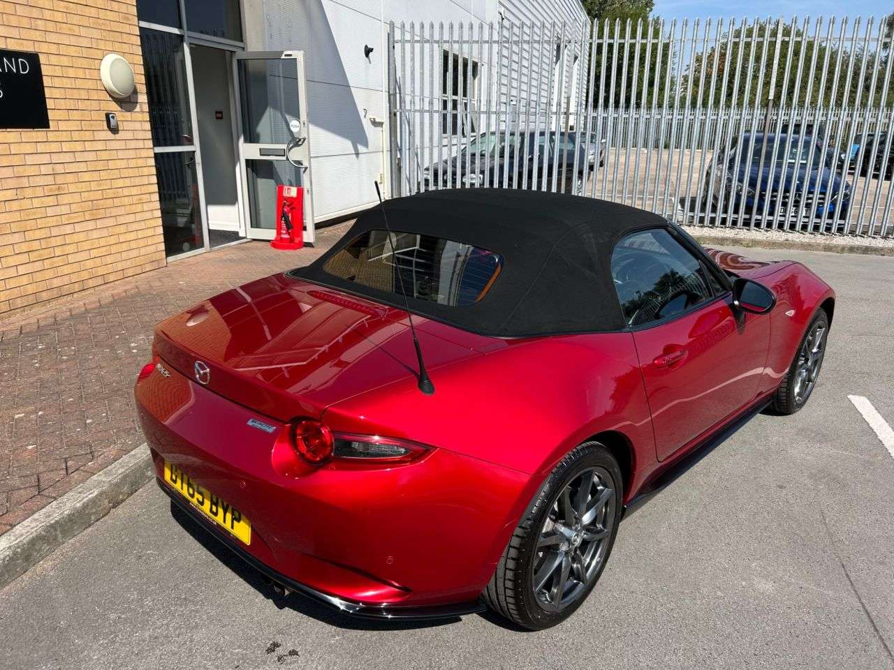 2016 MAZDA MX-5 2016 MAZDA MX-5