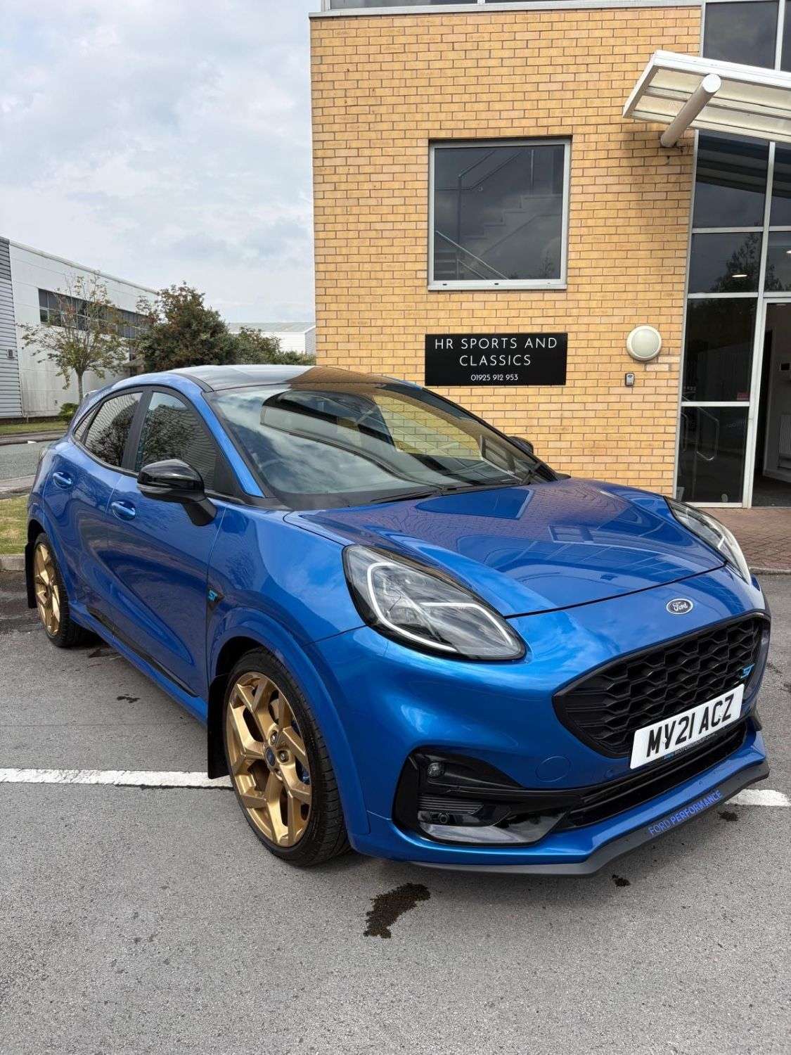 A 2021 FORD PUMA 1.5T EcoBoost ST SUV 5dr Petrol Manual Euro 6 (s/s) (200 ps)-Fantastic Low A 2021 FORD PUMA 1.5T EcoBoost ST SUV 5dr Petrol Manual Euro 6 (s/s) (200 ps)-Fantastic Low