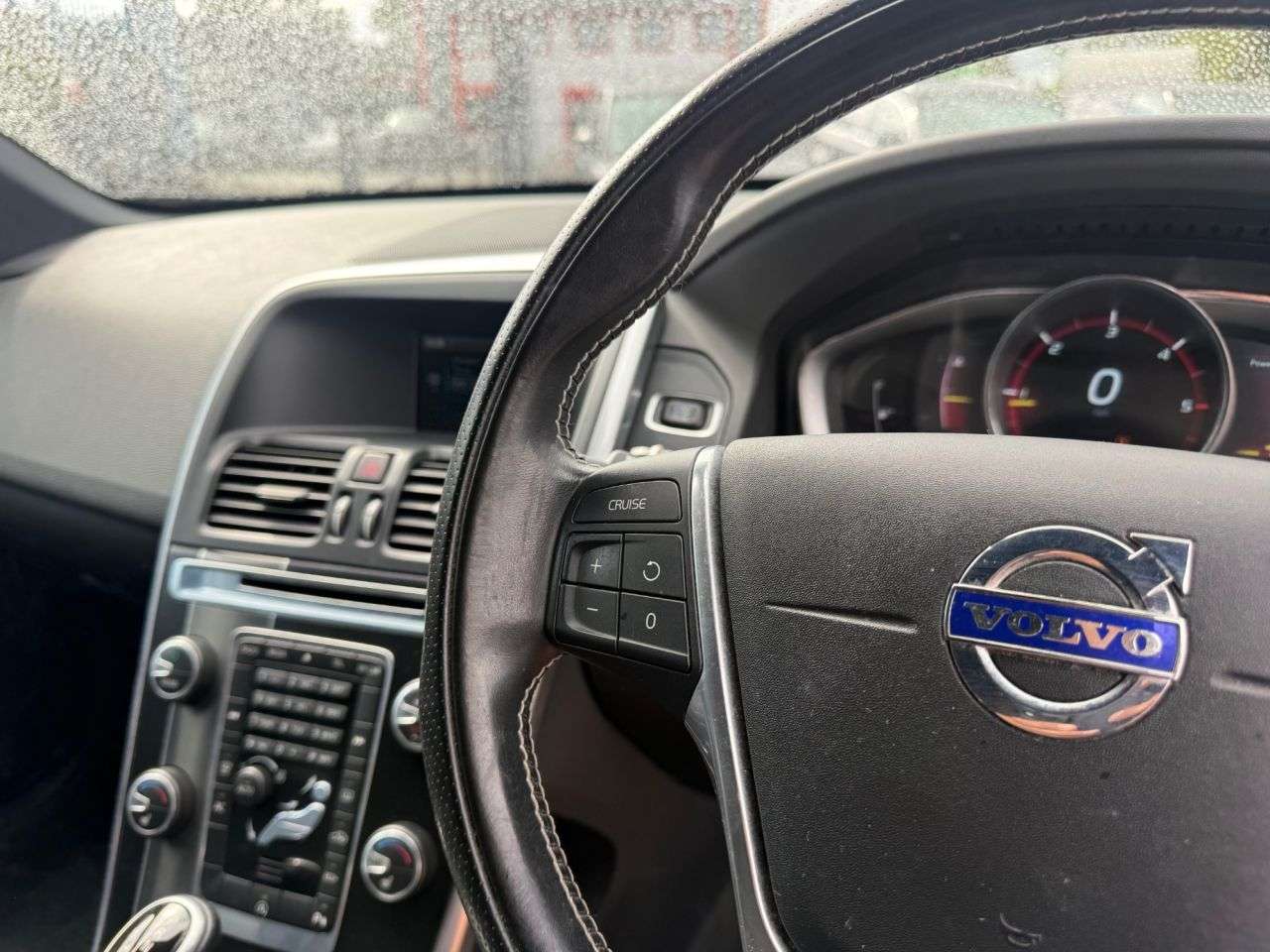 2015 VOLVO XC60 2015 VOLVO XC60