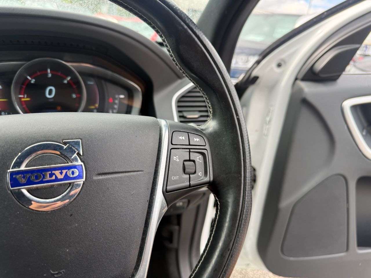 2015 VOLVO XC60 2015 VOLVO XC60