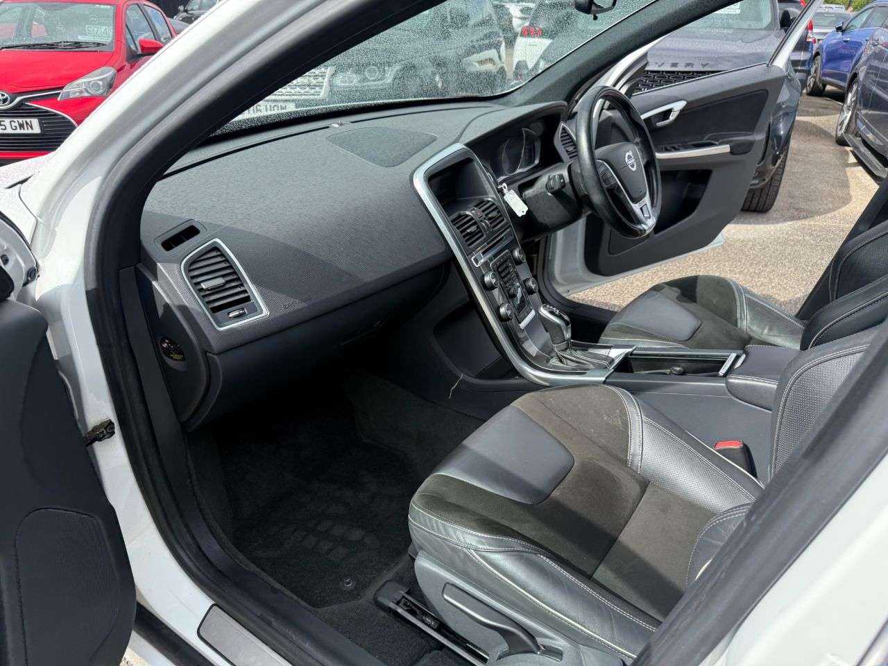2015 VOLVO XC60 2015 VOLVO XC60