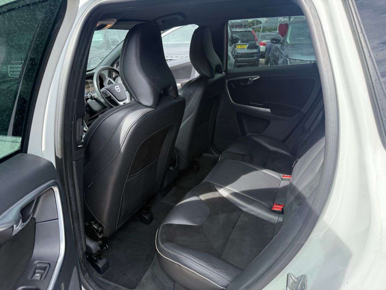 2015 VOLVO XC60 2015 VOLVO XC60
