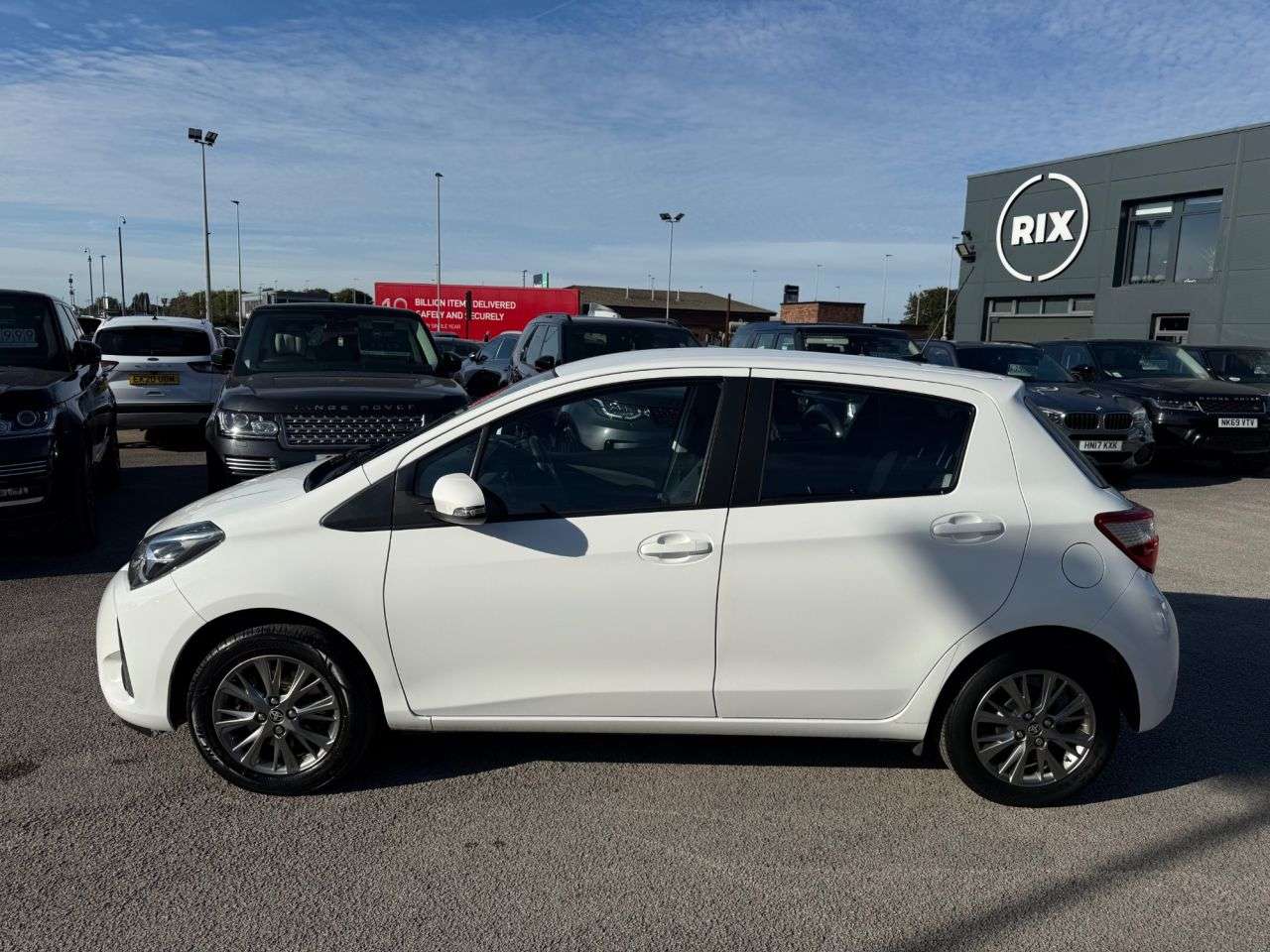 A 2018 TOYOTA YARIS 1.5 VVT-i Icon Hatchback 5dr Petrol Manual Euro 6-2 OWNER CAR-BLUETOOTH-CRU A 2018 TOYOTA YARIS 1.5 VVT-i Icon Hatchback 5dr Petrol Manual Euro 6-2 OWNER CAR-BLUETOOTH-CRU