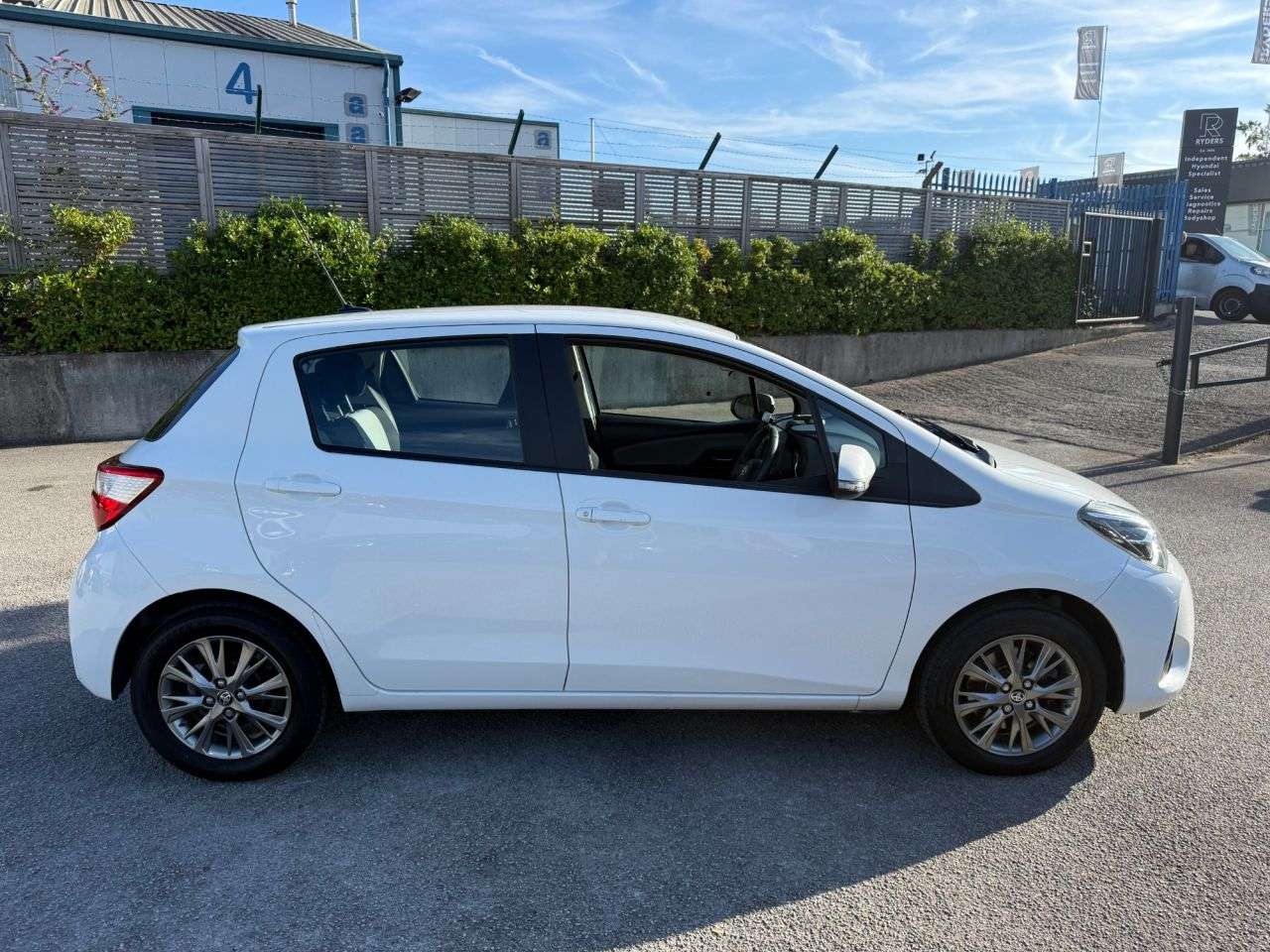 2018 TOYOTA YARIS 2018 TOYOTA YARIS