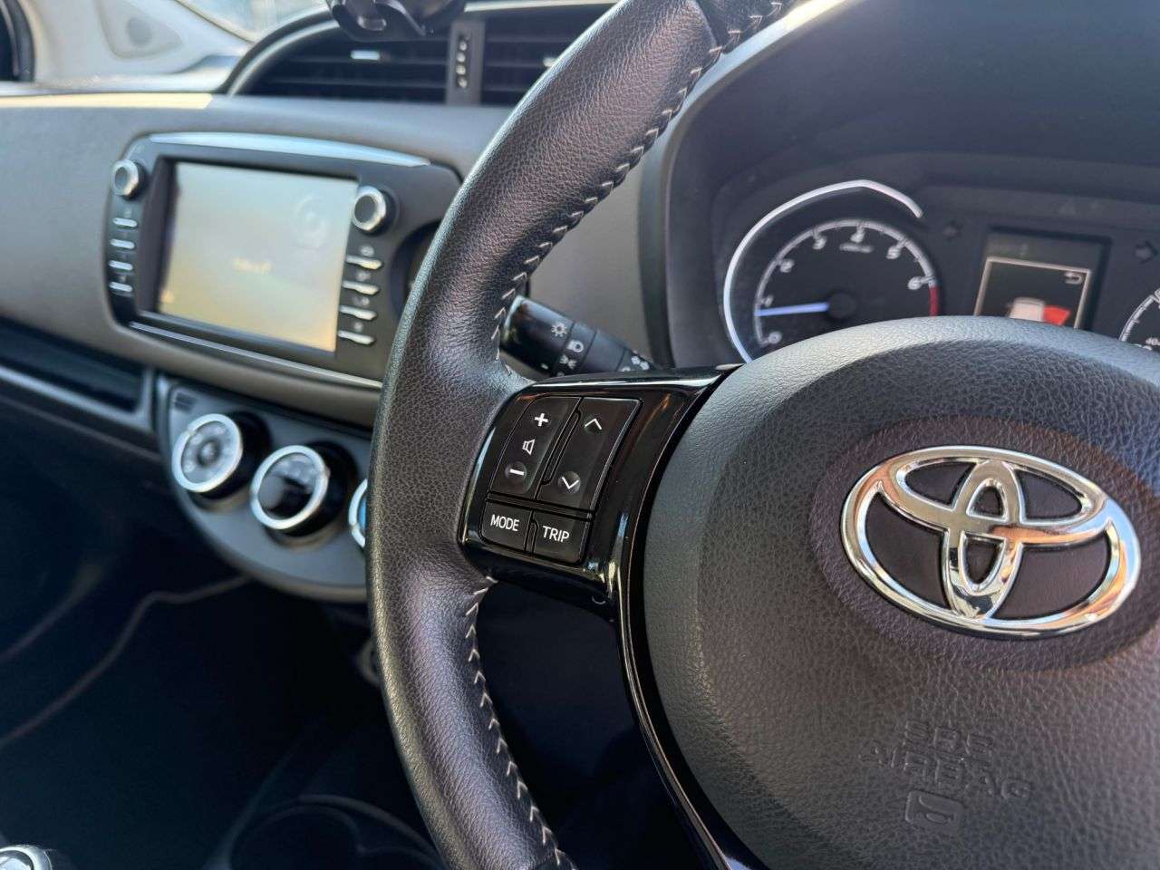 2018 TOYOTA YARIS 2018 TOYOTA YARIS