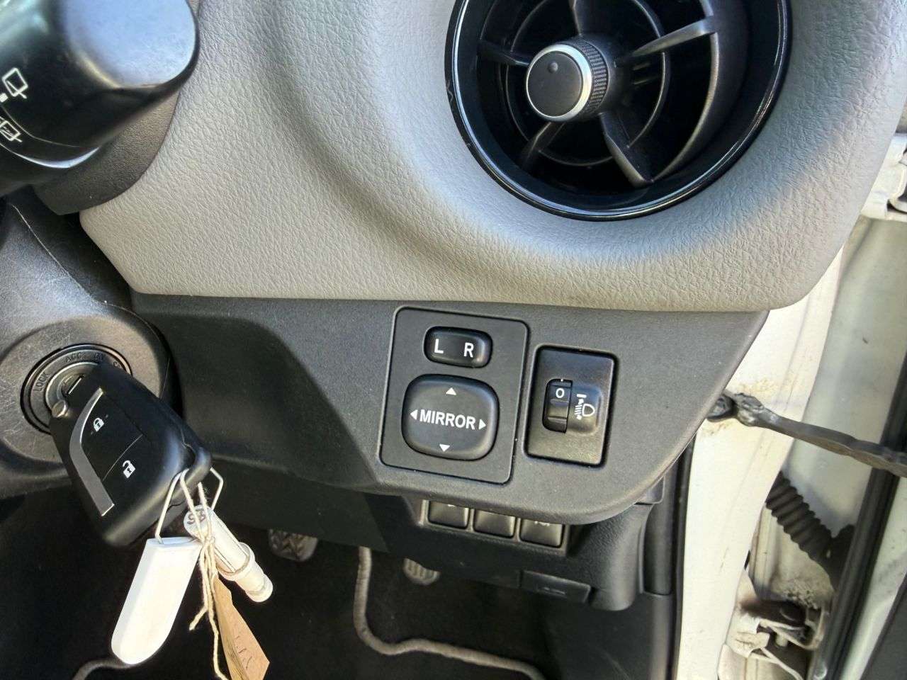 2018 TOYOTA YARIS 2018 TOYOTA YARIS
