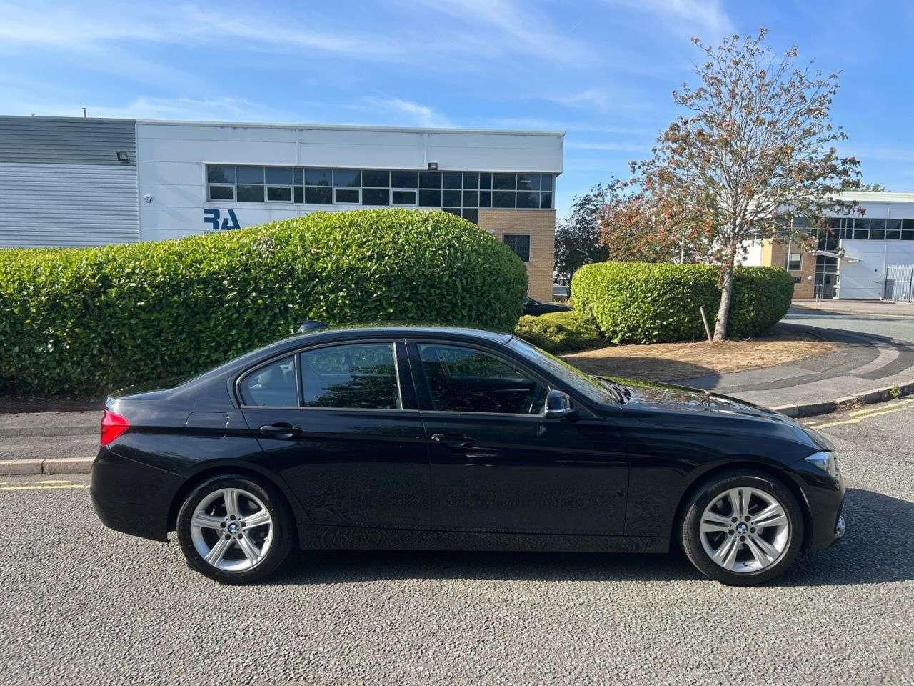 A 2016 BMW 3 SERIES 2.0 320d Sport Saloon 4dr Diesel Manual Euro 6 (s/s) (190 ps)-Part Exchange A 2016 BMW 3 SERIES 2.0 320d Sport Saloon 4dr Diesel Manual Euro 6 (s/s) (190 ps)-Part Exchange