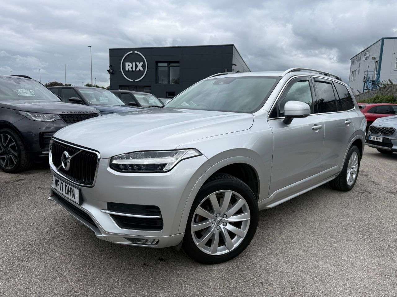 A 2017 VOLVO XC90 2.0 D5 PowerPulse Momentum SUV 5dr Diesel Auto 4WD Euro 6-HEATED BLACK LEAT A 2017 VOLVO XC90 2.0 D5 PowerPulse Momentum SUV 5dr Diesel Auto 4WD Euro 6-HEATED BLACK LEAT