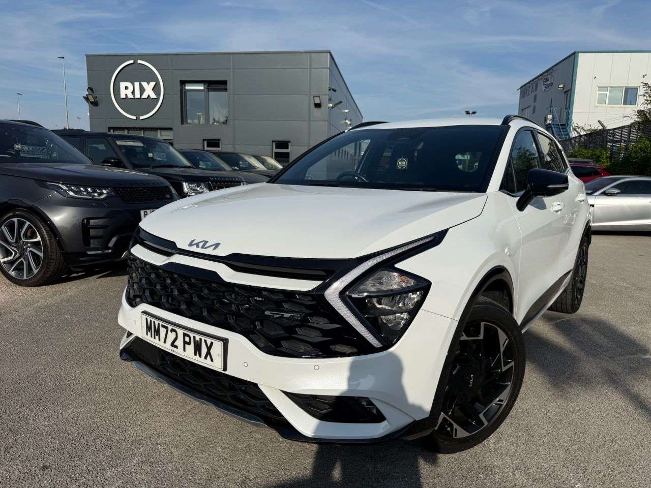 A 2023 KIA SPORTAGE 1.6 T-GDi 13.8kWh GT-Line SUV 5dr Petrol Plug-in Hybrid Auto AWD Euro 6 (s/ A 2023 KIA SPORTAGE 1.6 T-GDi 13.8kWh GT-Line SUV 5dr Petrol Plug-in Hybrid Auto AWD Euro 6 (s/