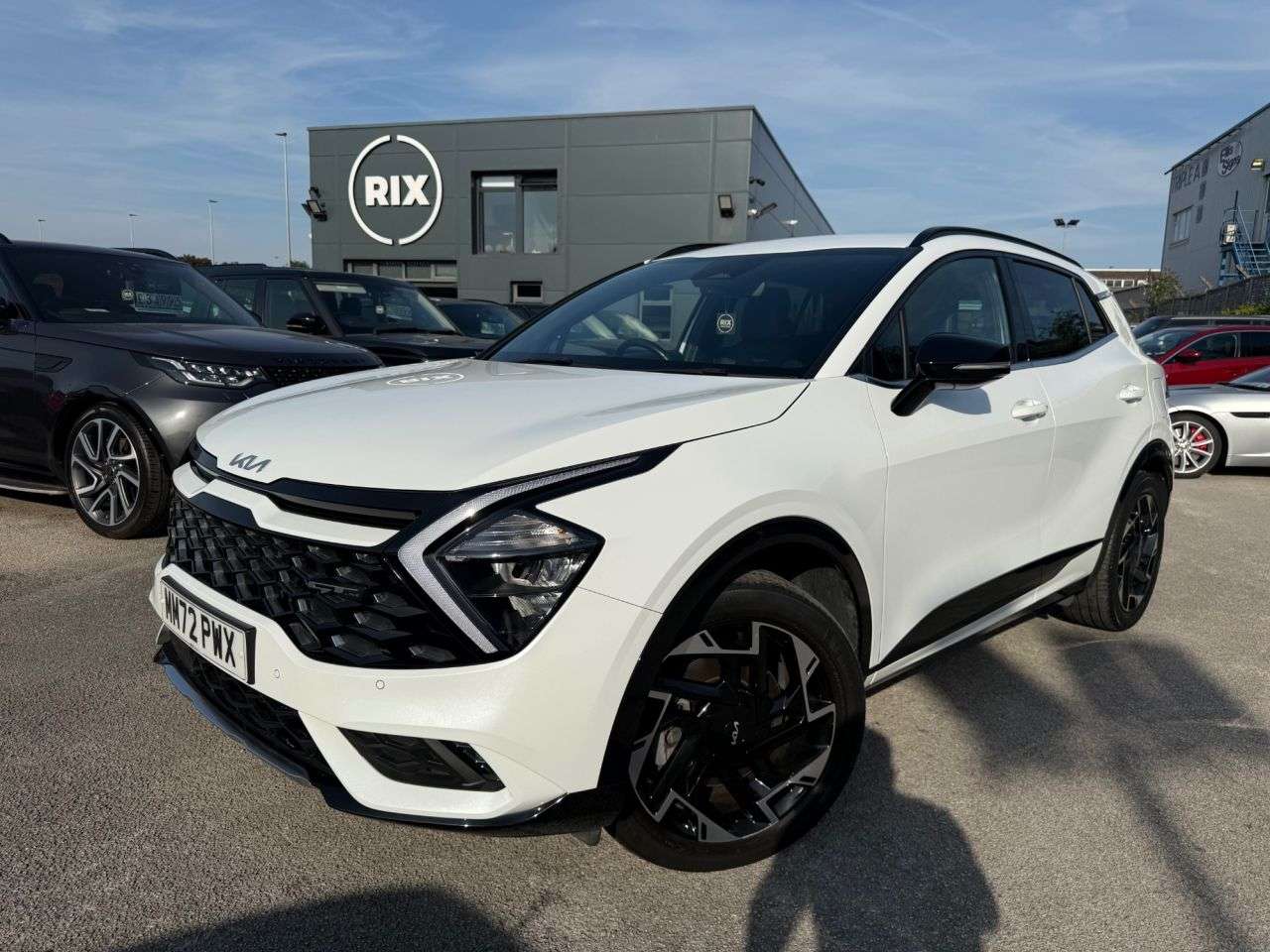 A 2023 KIA SPORTAGE 1.6 T-GDi 13.8kWh GT-Line SUV 5dr Petrol Plug-in Hybrid Auto AWD Euro 6 (s/ A 2023 KIA SPORTAGE 1.6 T-GDi 13.8kWh GT-Line SUV 5dr Petrol Plug-in Hybrid Auto AWD Euro 6 (s/