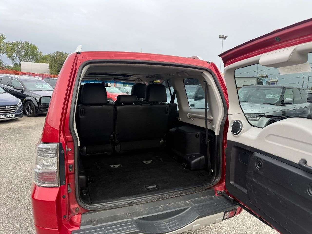 2011 MITSUBISHI SHOGUN 2011 MITSUBISHI SHOGUN