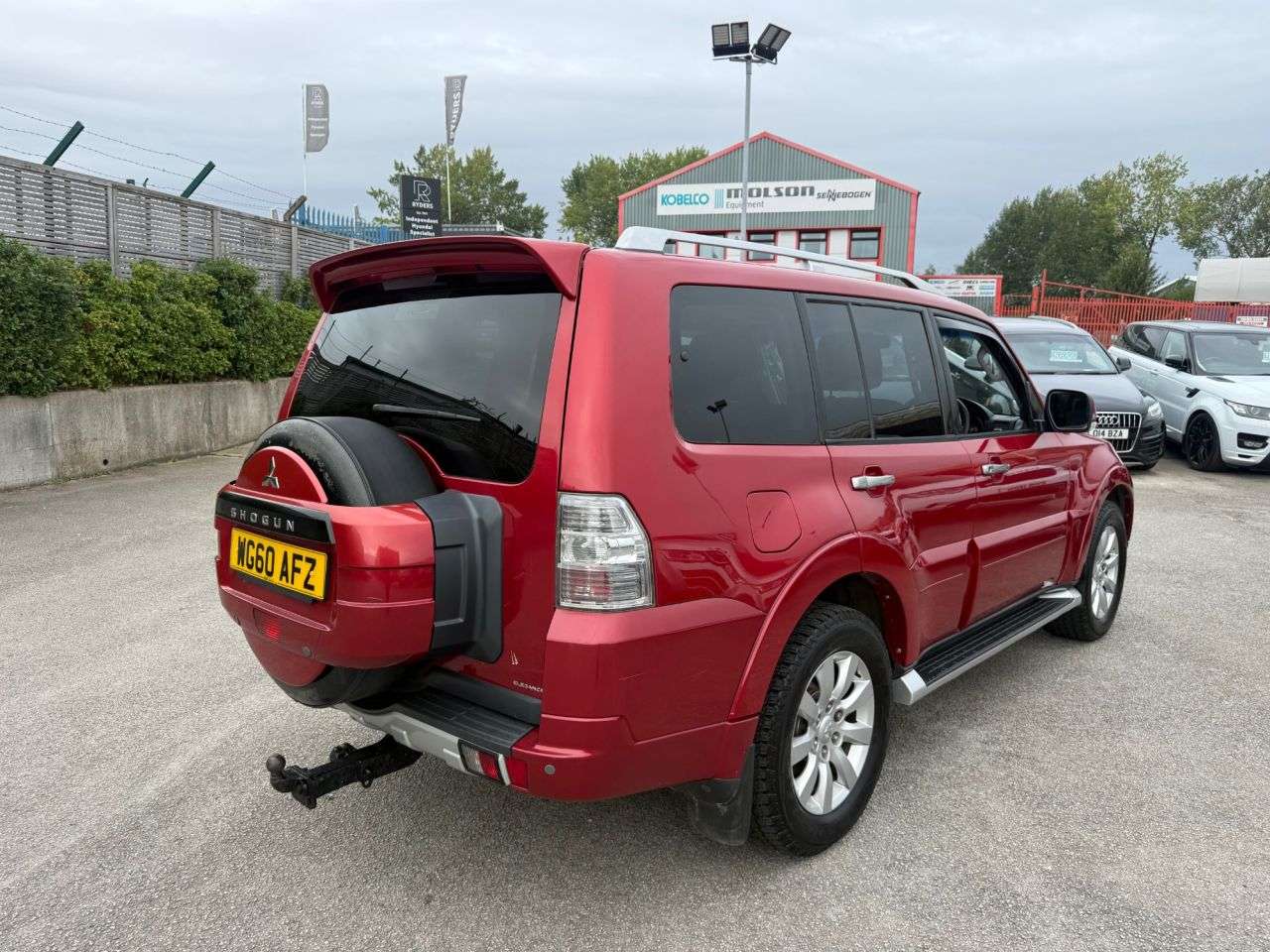 2011 MITSUBISHI SHOGUN 2011 MITSUBISHI SHOGUN