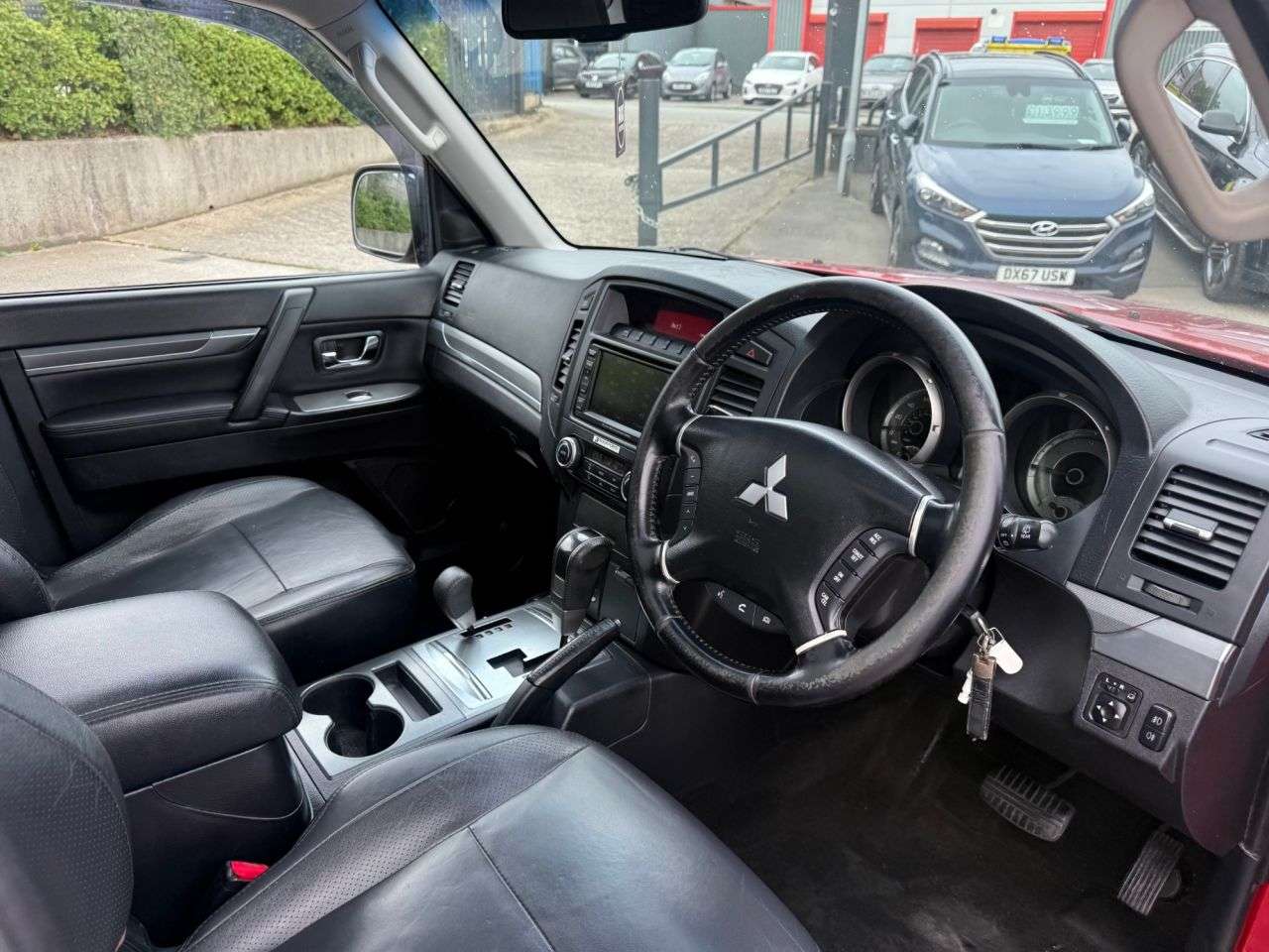 2011 MITSUBISHI SHOGUN 2011 MITSUBISHI SHOGUN