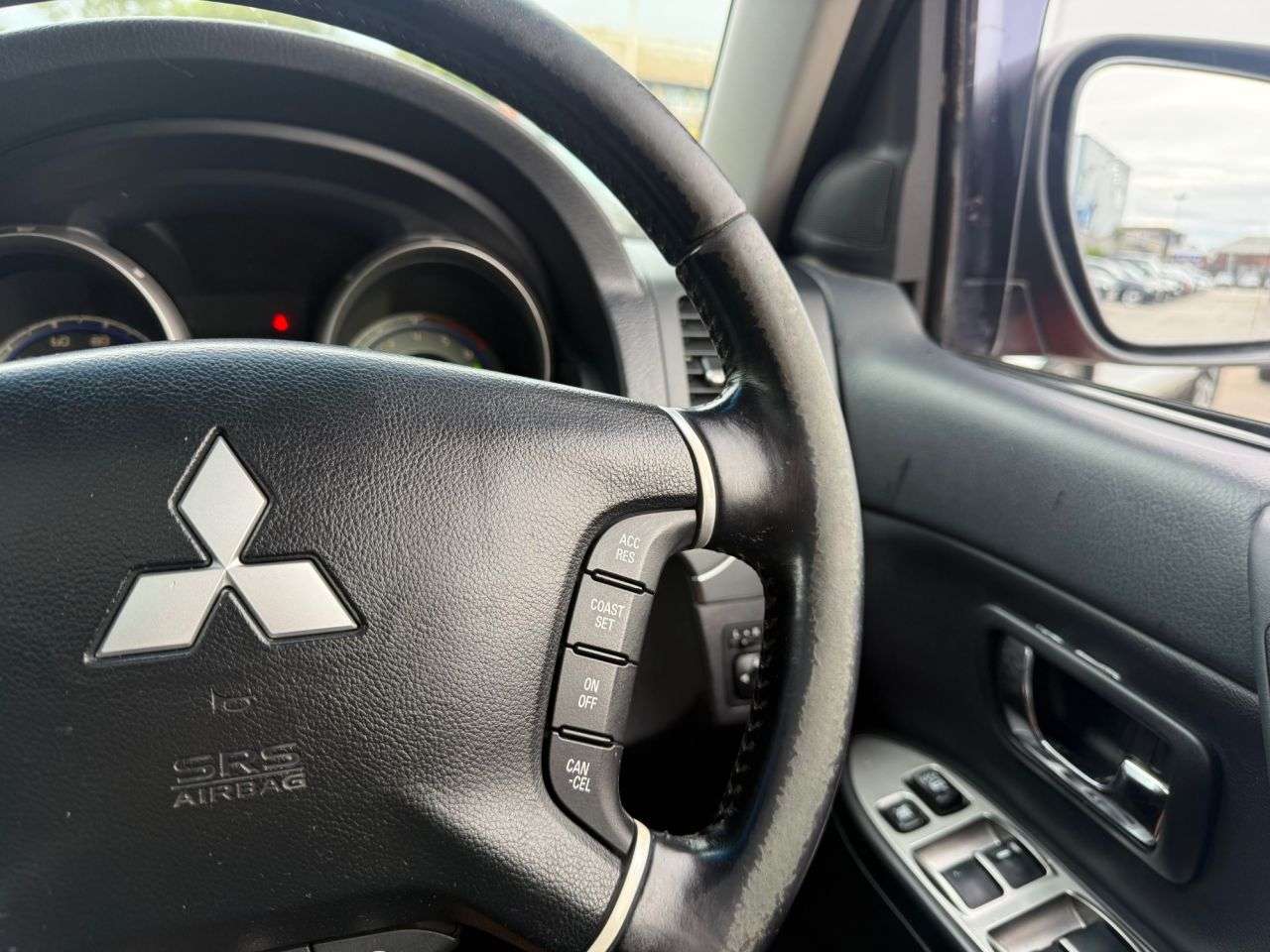 2011 MITSUBISHI SHOGUN 2011 MITSUBISHI SHOGUN