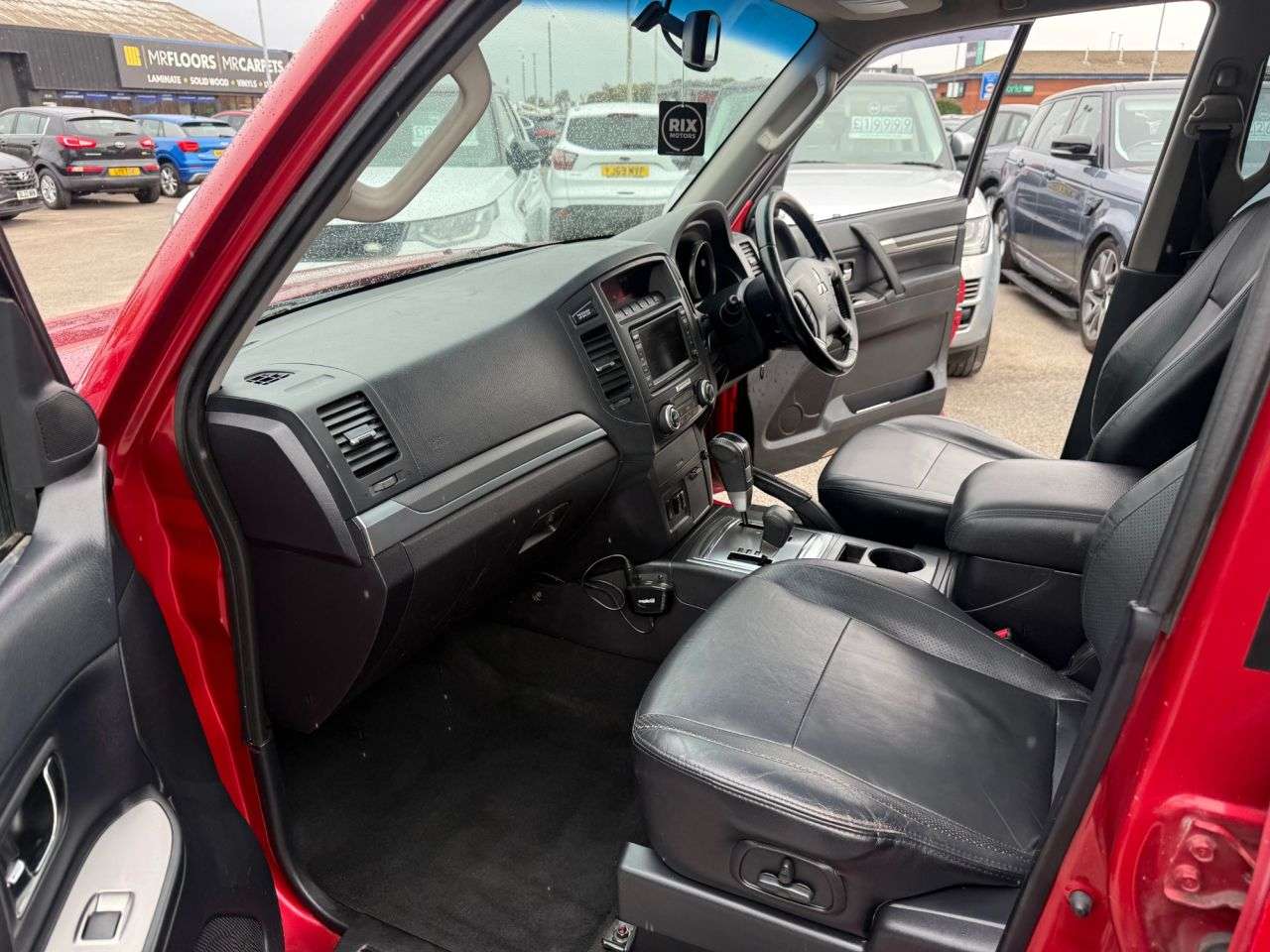 2011 MITSUBISHI SHOGUN 2011 MITSUBISHI SHOGUN