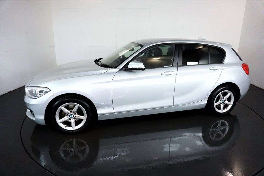 A 2018 BMW 1 SERIES 116D SE BUSINESS A 2018 BMW 1 SERIES 116D SE BUSINESS