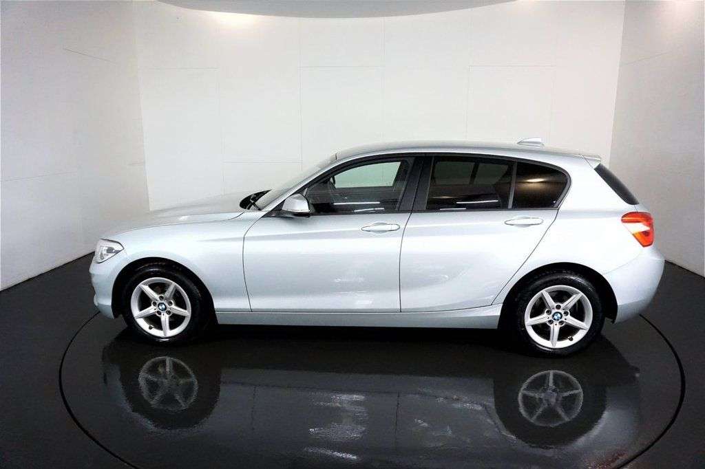A 2018 BMW 1 SERIES 116D SE BUSINESS A 2018 BMW 1 SERIES 116D SE BUSINESS