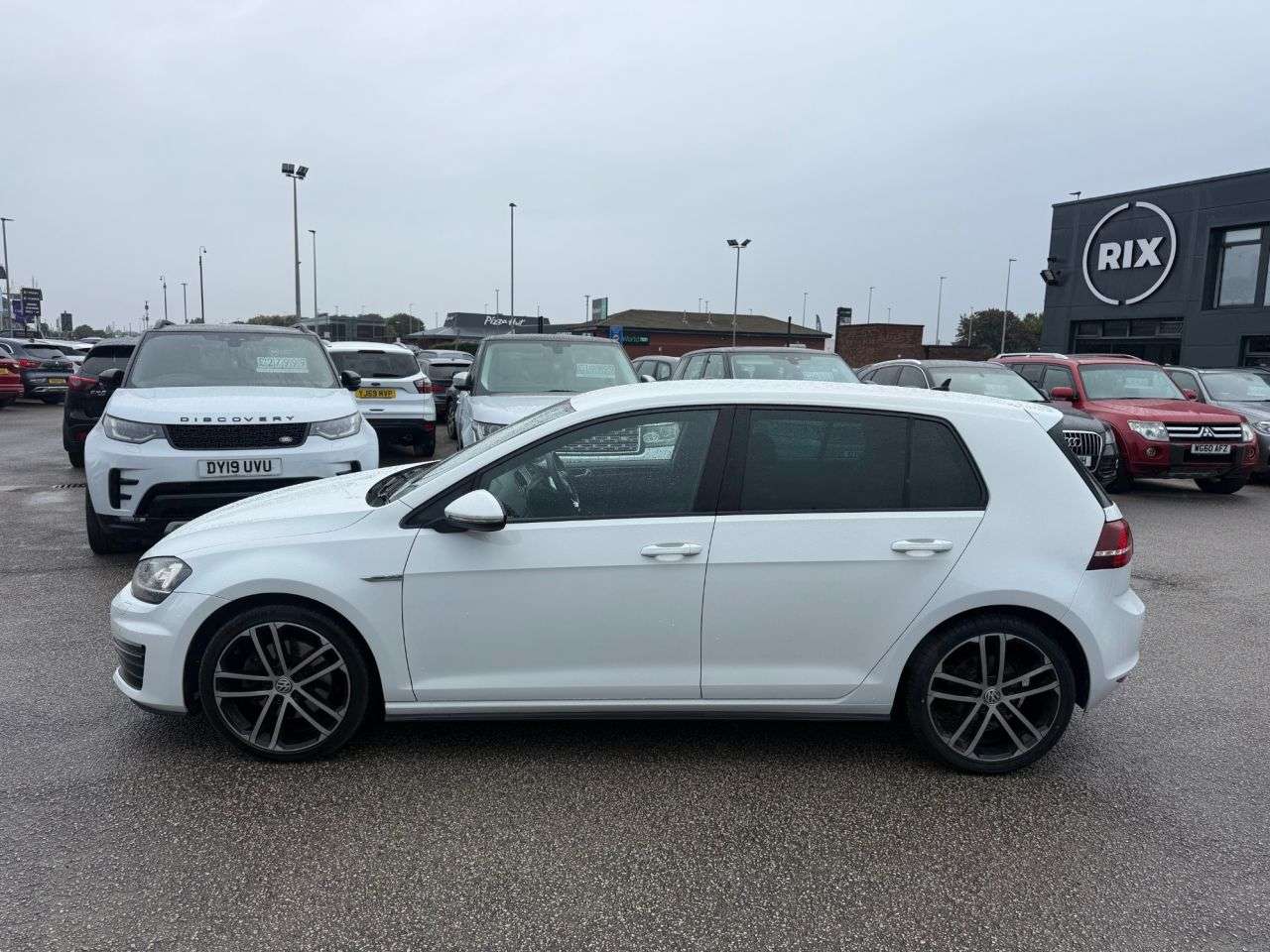 A 2016 VOLKSWAGEN GOLF 2.0 TDI BlueMotion Tech GTD Hatchback 5dr Diesel DSG Euro 6-TIMING BELT AND A 2016 VOLKSWAGEN GOLF 2.0 TDI BlueMotion Tech GTD Hatchback 5dr Diesel DSG Euro 6-TIMING BELT AND