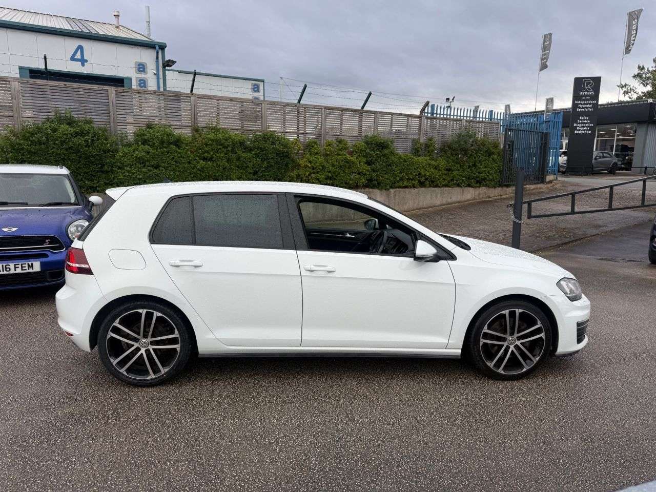 2016 VOLKSWAGEN GOLF 2016 VOLKSWAGEN GOLF