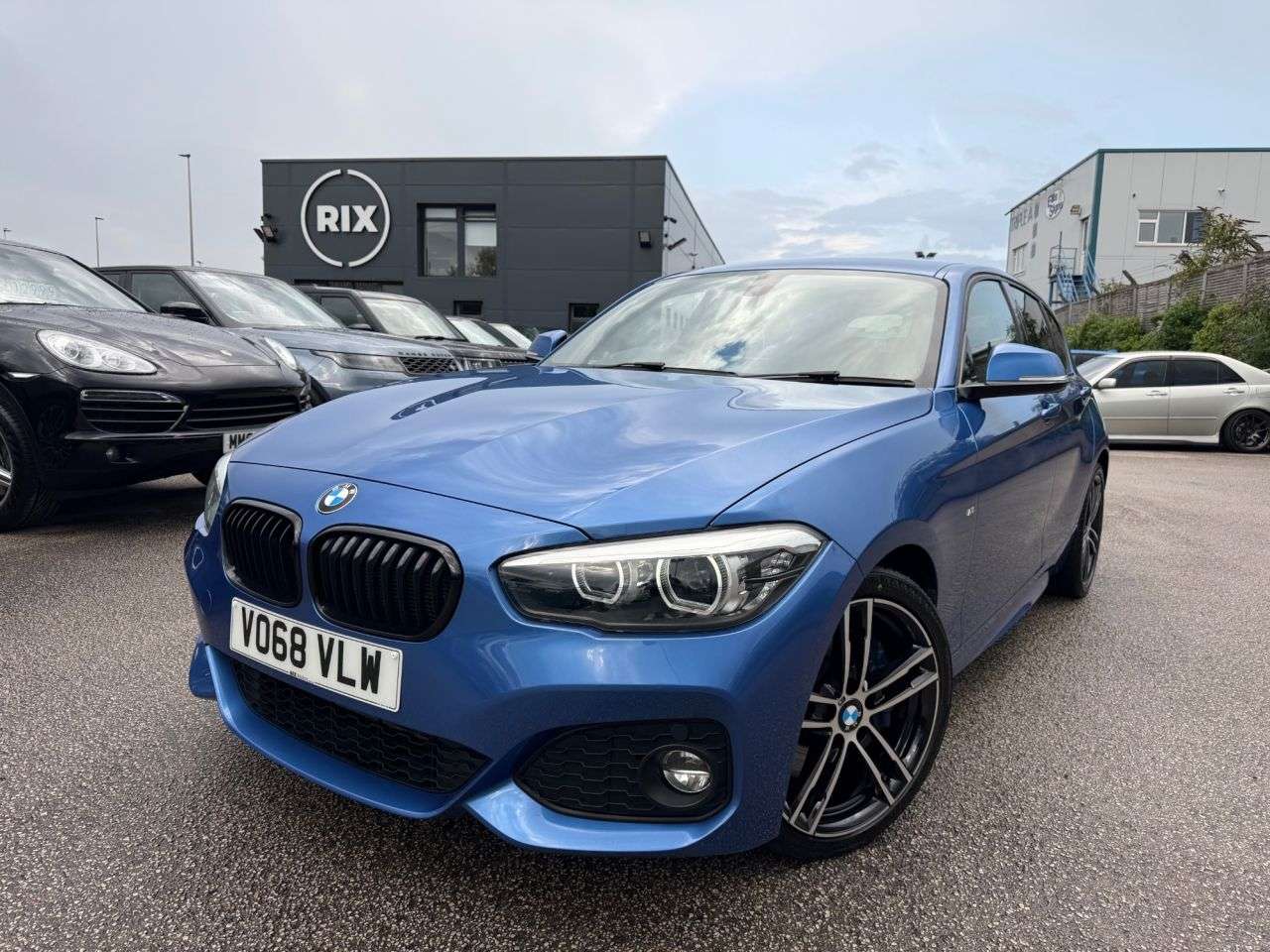 A 2018 BMW 1 SERIES 1.5 118i GPF M Sport Shadow Edition Hatchback 5dr Petrol Auto Euro 6-2 OWNE A 2018 BMW 1 SERIES 1.5 118i GPF M Sport Shadow Edition Hatchback 5dr Petrol Auto Euro 6-2 OWNE