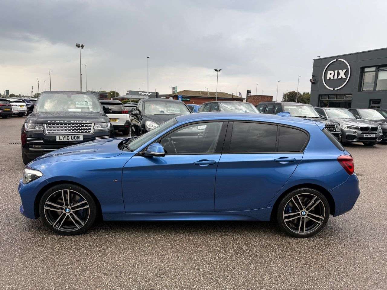 A 2018 BMW 1 SERIES 1.5 118i GPF M Sport Shadow Edition Hatchback 5dr Petrol Auto Euro 6-2 OWNE A 2018 BMW 1 SERIES 1.5 118i GPF M Sport Shadow Edition Hatchback 5dr Petrol Auto Euro 6-2 OWNE