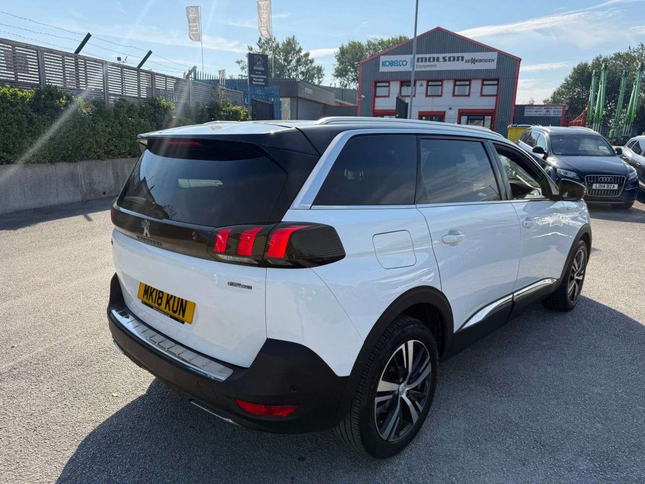 2018 PEUGEOT 5008 2018 PEUGEOT 5008