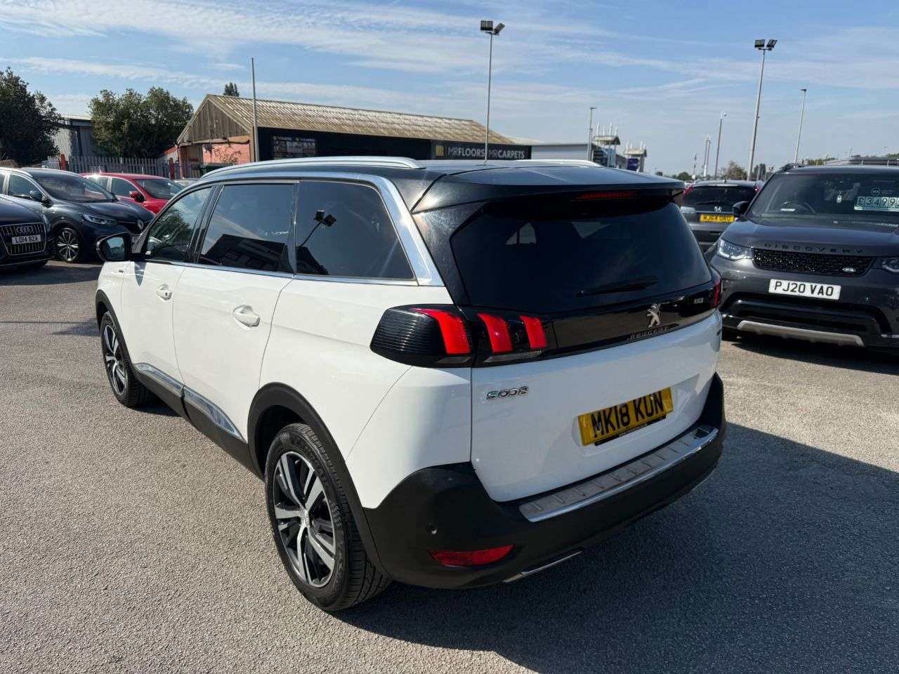 2018 PEUGEOT 5008 2018 PEUGEOT 5008