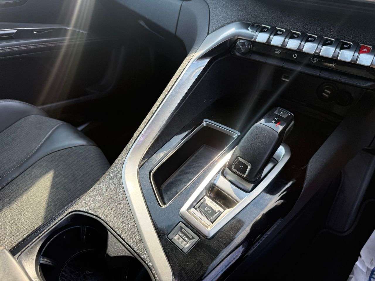 2018 PEUGEOT 5008 2018 PEUGEOT 5008