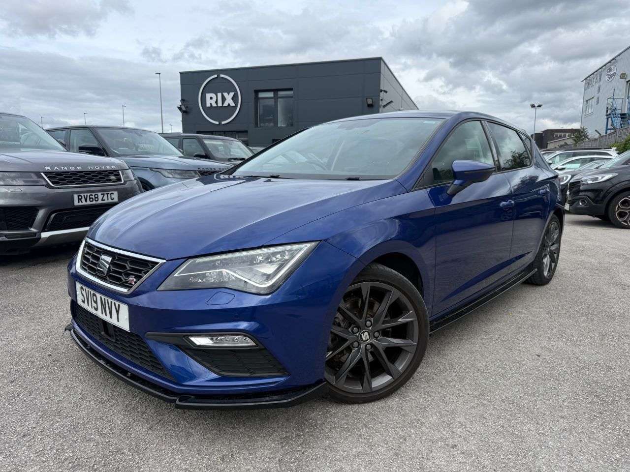 A 2019 SEAT LEON 1.5 TSI EVO FR Sport Hatchback 5dr Petrol Manual Euro 6-2 FORMER KEEPERS-HE A 2019 SEAT LEON 1.5 TSI EVO FR Sport Hatchback 5dr Petrol Manual Euro 6-2 FORMER KEEPERS-HE