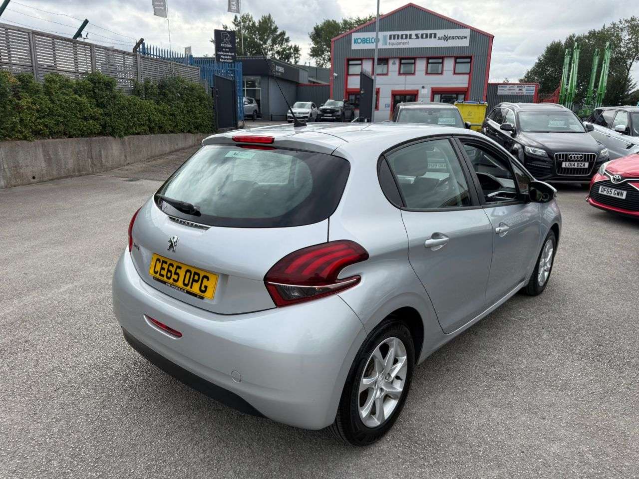 2015 PEUGEOT 208 2015 PEUGEOT 208