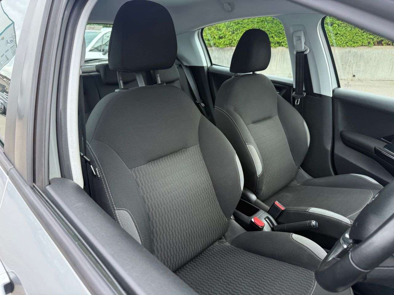 2015 PEUGEOT 208 2015 PEUGEOT 208