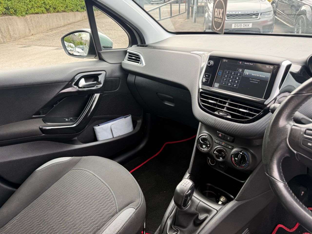 2015 PEUGEOT 208 2015 PEUGEOT 208
