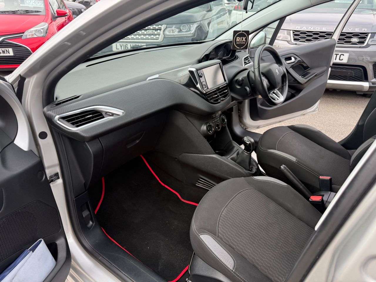 2015 PEUGEOT 208 2015 PEUGEOT 208