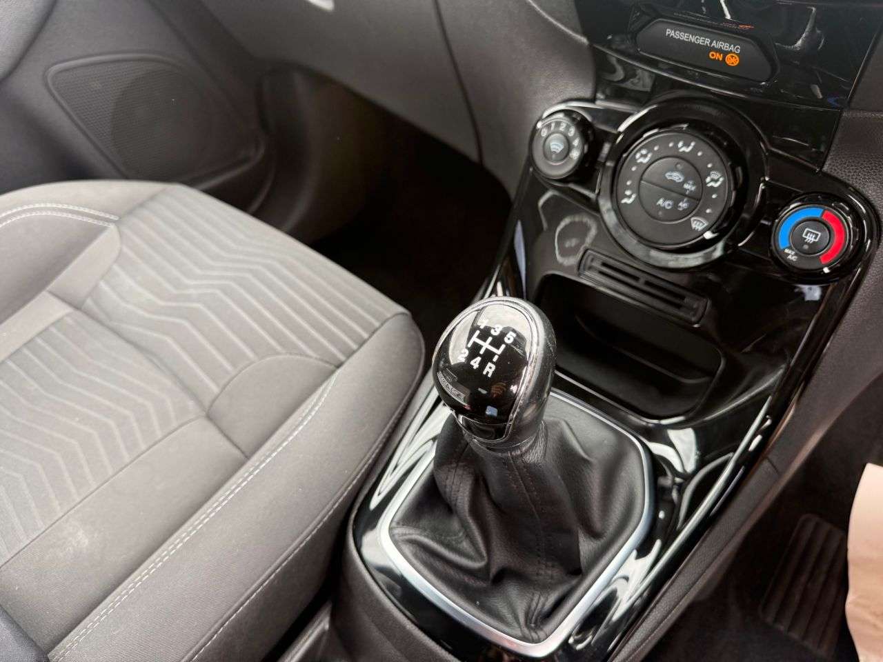 2015 FORD FIESTA 2015 FORD FIESTA