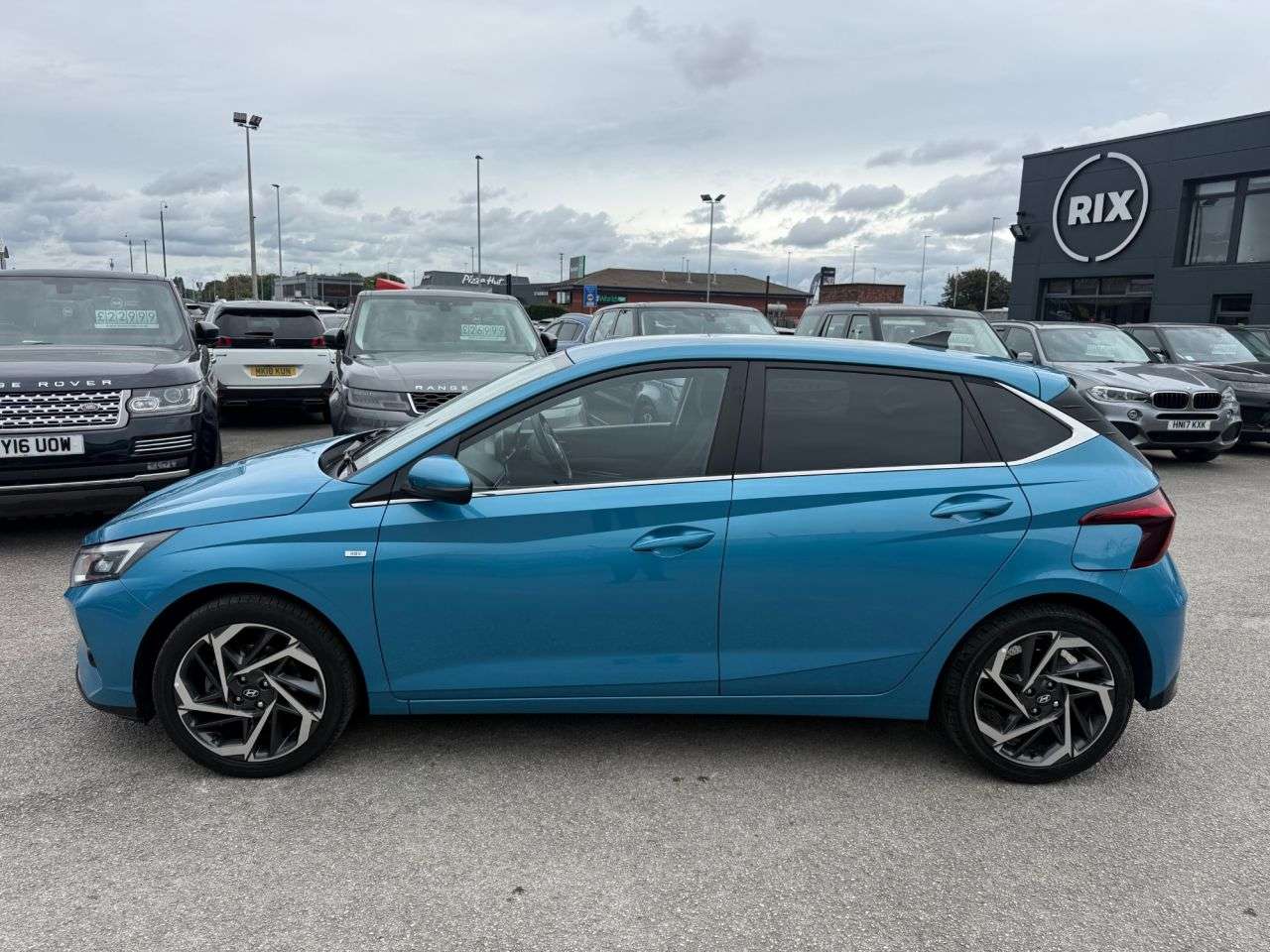 A 2022 HYUNDAI I20 1.0 T-GDi MHEV Premium Hatchback 5dr Petrol Hybrid Manual Euro 6-2 OWNERS F A 2022 HYUNDAI I20 1.0 T-GDi MHEV Premium Hatchback 5dr Petrol Hybrid Manual Euro 6-2 OWNERS F