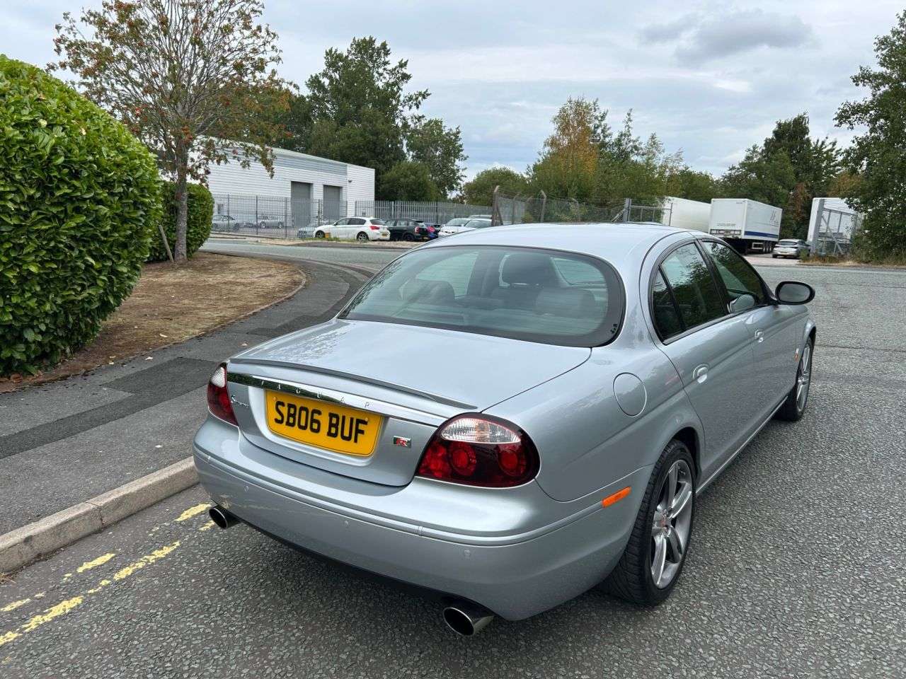 A 2006 JAGUAR S-TYPE 4.2 V8 R Saloon 4dr Petrol Automatic (314 g/km, 400 bhp)-Fantastic Low Mile A 2006 JAGUAR S-TYPE 4.2 V8 R Saloon 4dr Petrol Automatic (314 g/km, 400 bhp)-Fantastic Low Mile