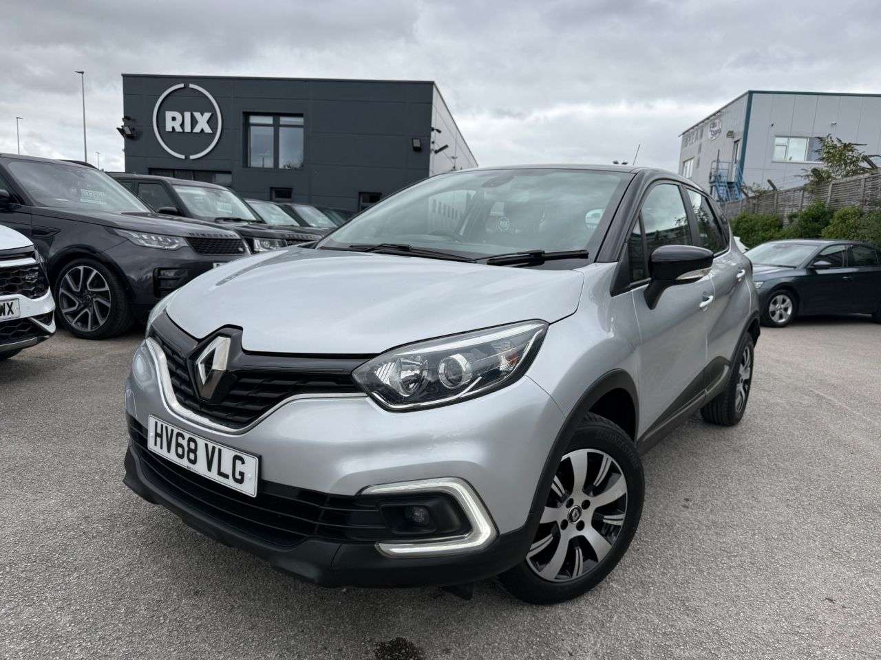 A 2018 RENAULT CAPTUR 0.9 TCe ENERGY Play SUV 5dr Petrol Manual Euro 6 (s/s) (90 ps) 1 FORMER KEE A 2018 RENAULT CAPTUR 0.9 TCe ENERGY Play SUV 5dr Petrol Manual Euro 6 (s/s) (90 ps) 1 FORMER KEE