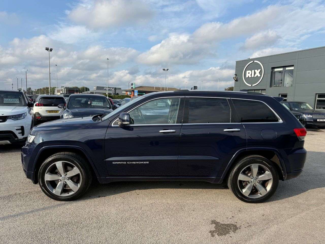 A 2014 JEEP GRAND CHEROKEE 3.0 V6 CRD Overland SUV 5dr Diesel Auto 4WD Euro 5 (247 bhp) 1 FORMER KEEPE A 2014 JEEP GRAND CHEROKEE 3.0 V6 CRD Overland SUV 5dr Diesel Auto 4WD Euro 5 (247 bhp) 1 FORMER KEEPE