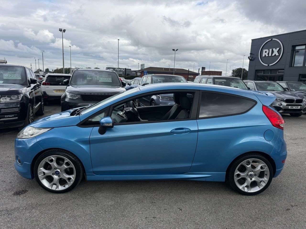 A 2009 FORD FIESTA 1.6 Zetec S Hatchback 3dr Petrol Manual (139 g/km, 118 bhp) 2 FORMER KEEPER A 2009 FORD FIESTA 1.6 Zetec S Hatchback 3dr Petrol Manual (139 g/km, 118 bhp) 2 FORMER KEEPER
