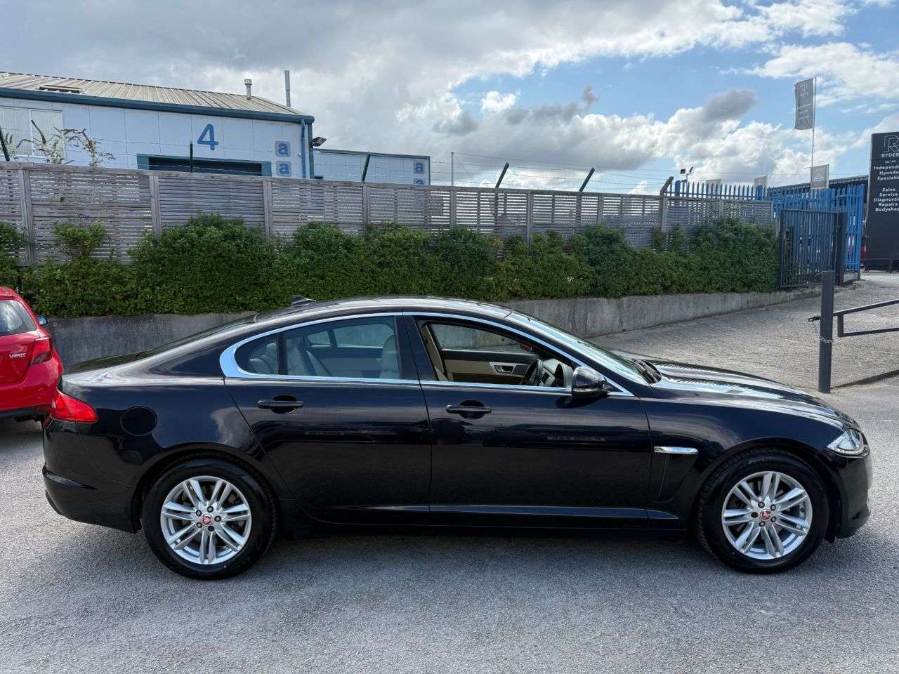 2014 JAGUAR XF 2014 JAGUAR XF